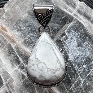 Natural Howlite Handcrafted Stone Jewelry Crystal Pendant